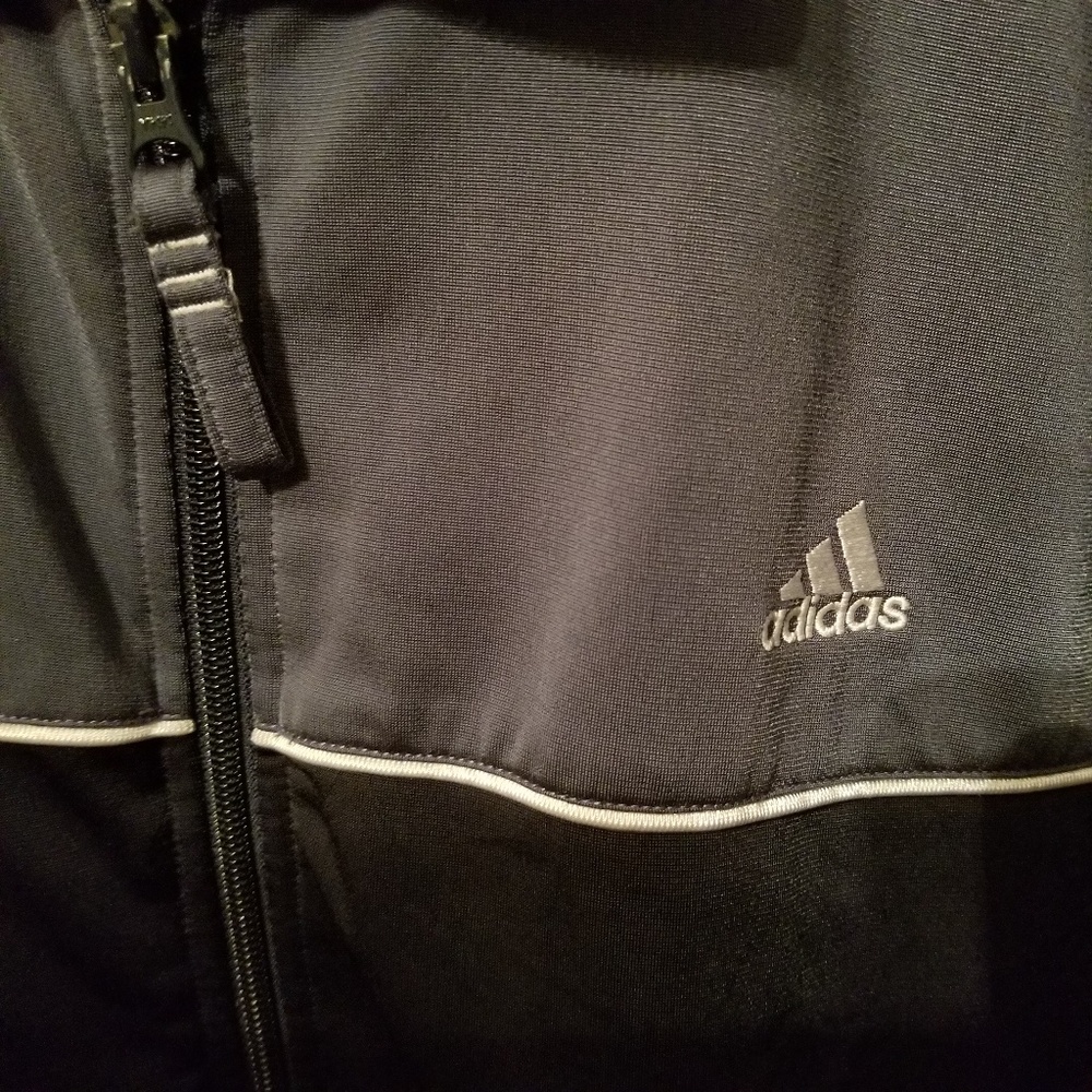 Adidas jacket full zip size XL - Picture 6 of 6